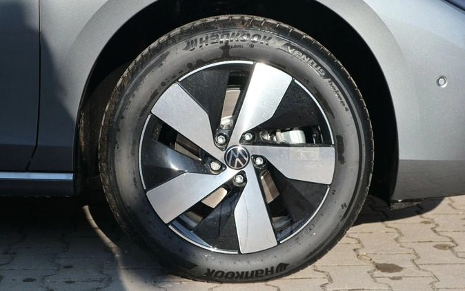 Volkswagen Passat cena 188190 przebieg: 8, rok produkcji 2024 z Olsztyn małe 301